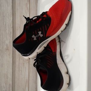 Women's UA Speedform Size 10